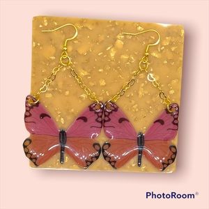 Gorgeous butterfly earrings!
